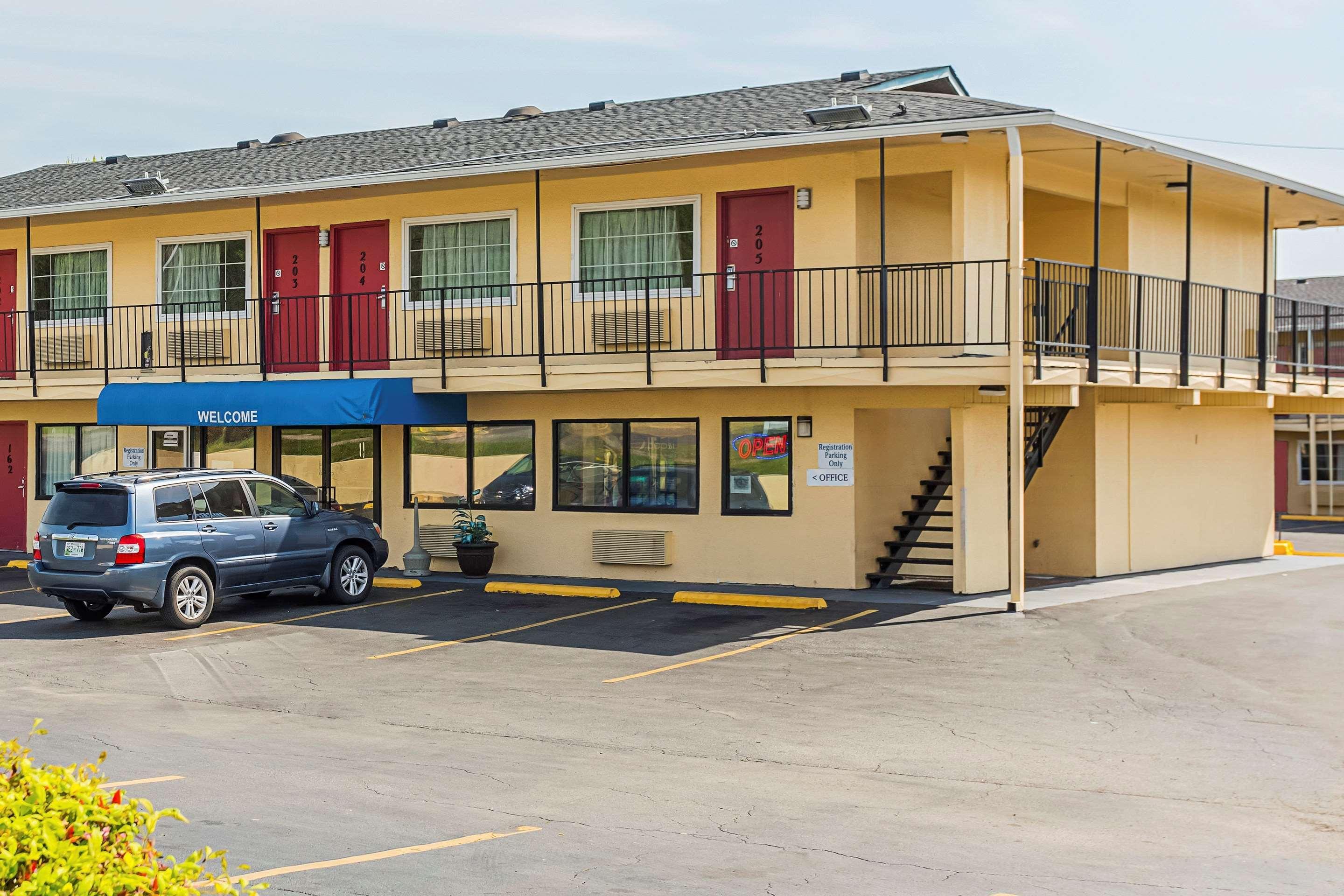Rodeway Inn Nashville Airport South Exterior photo